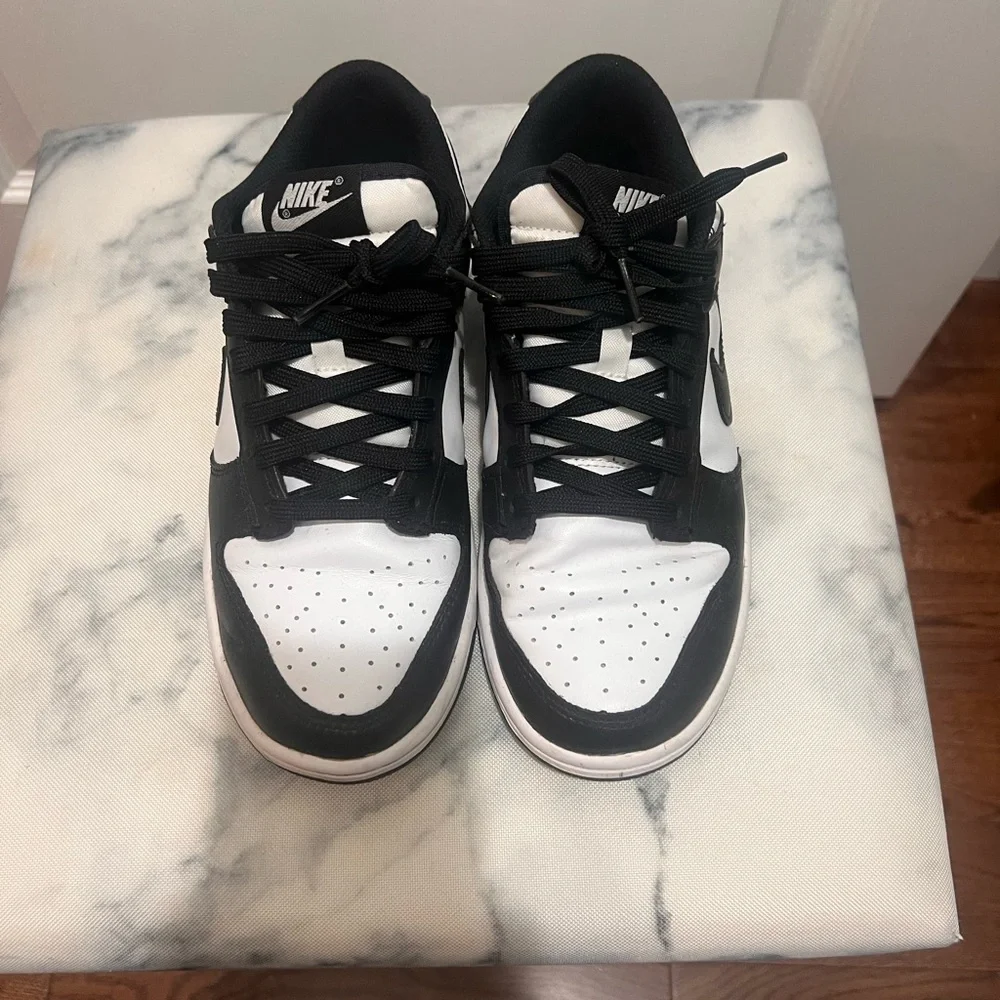 Nike women’s low dunk retro style “Pandas” - Picture 5 of 7